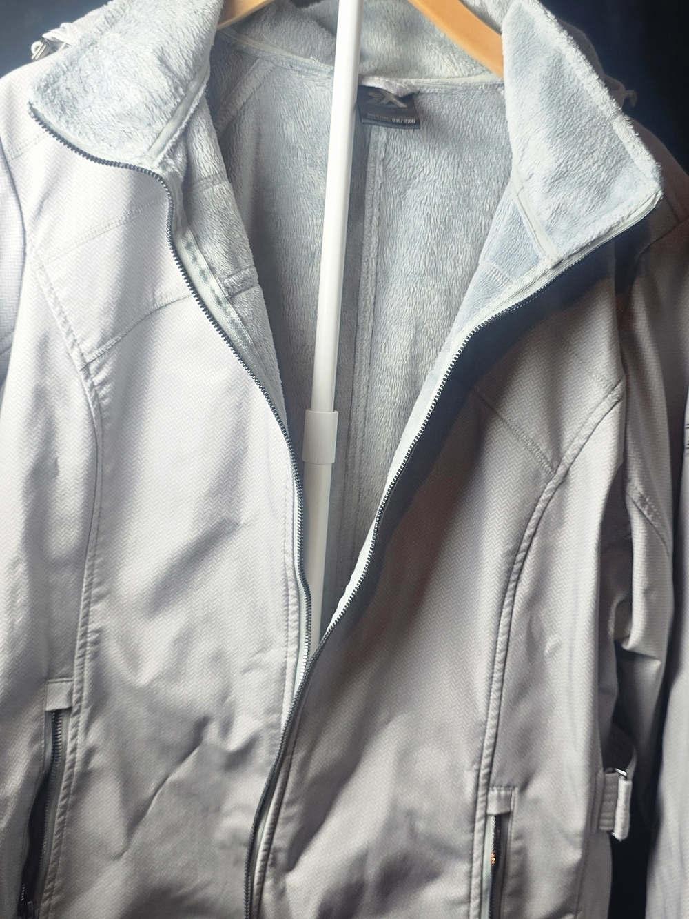 ZeroXposur Light Gray Women's Ski & Snow Jacket